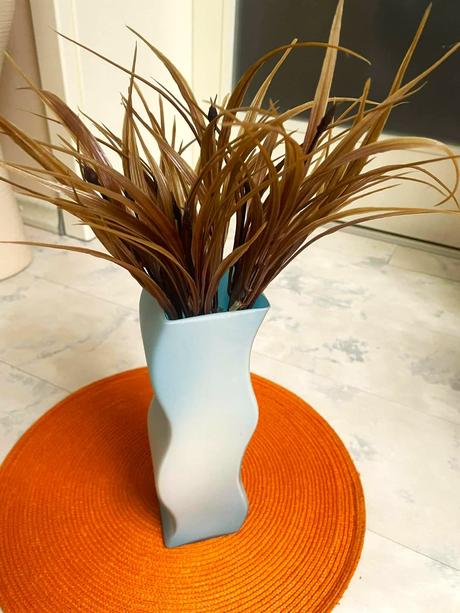 Sklenená tieňovaná váza - vlnovka, 