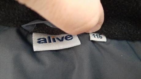 Zimna bunda s kapucnou, alive,116