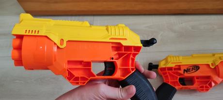 Nerf pištole + náboje, 