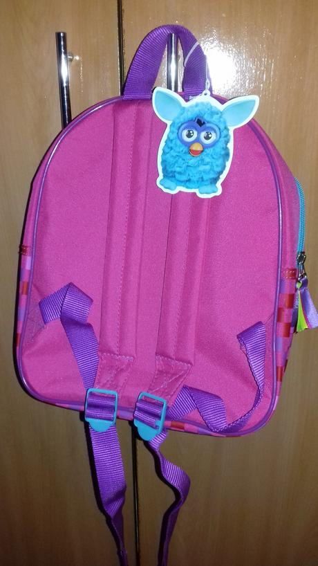Ruksak furby, 