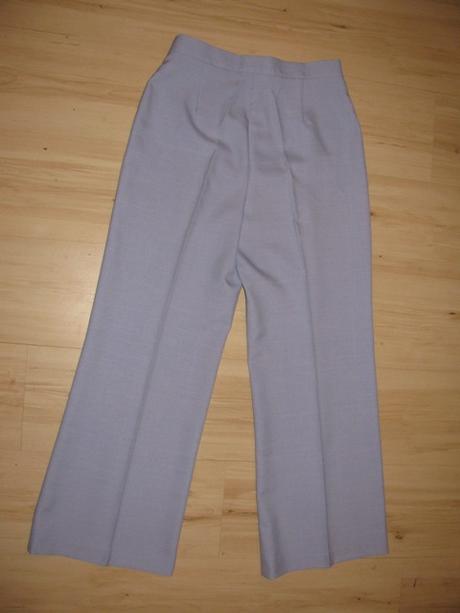 Kostým trojkombinácia, 38