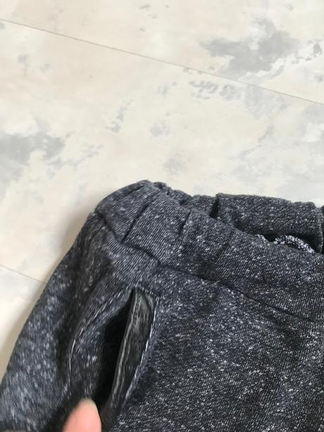 Zaujímavé teplaky, l