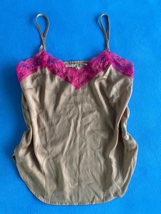 Guess top, guess,s