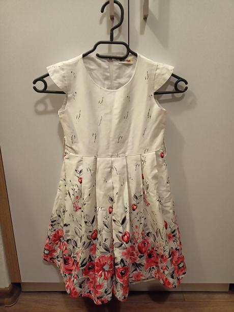 Spoločenské šaty zn. pandanam, veľ. 122, 122