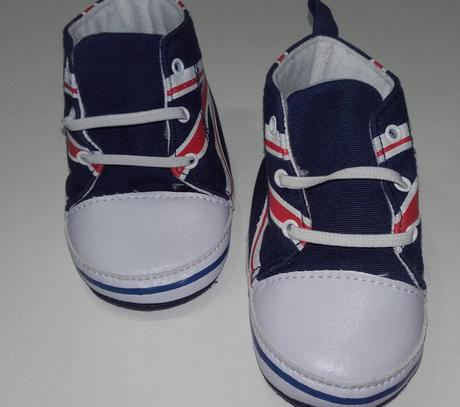 Prechodne capacky 6-9 mes, primark,<17