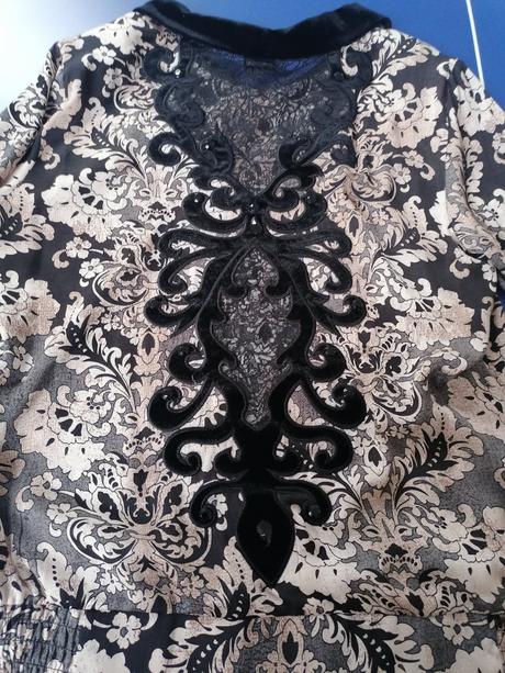 Elegantná  luxusna príležitostná bluzka kamienkami, 38