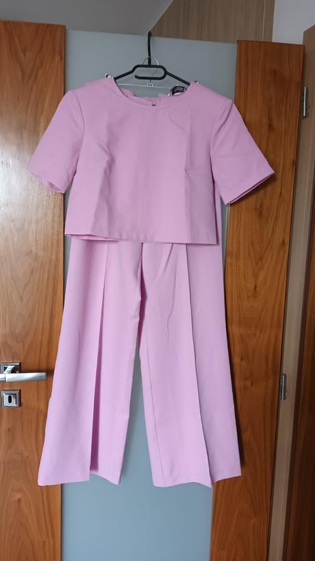 Nohavicový komplet, 36