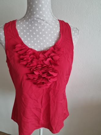 Malinový top s aplikáciou m, m