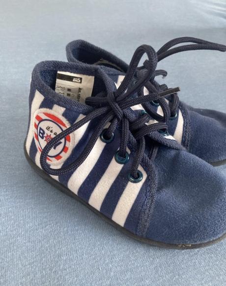 Plátené tenisky, 23