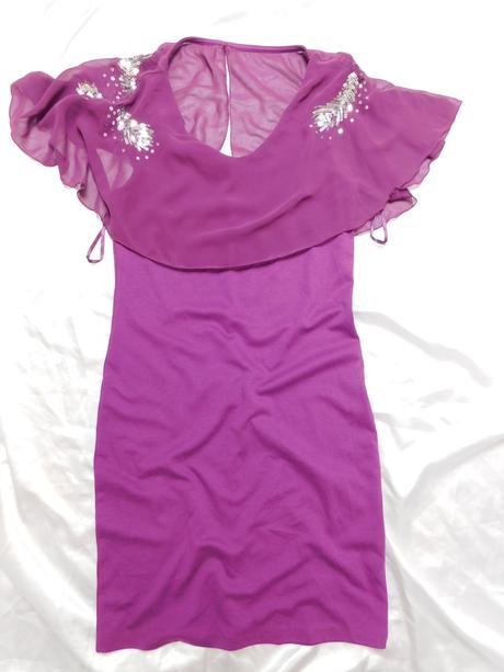 Kvalitne velmi pekne šaty, 38