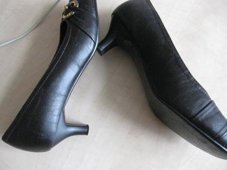 Tmavohnedné lodičky s ozdobou, 36