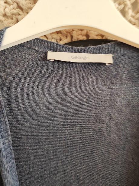 Dlhá sivá vesta, george,m