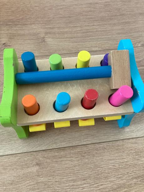 Detska drevena zatlkacka,