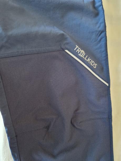 26sa_softshell 10 000 mm, trollkids,128