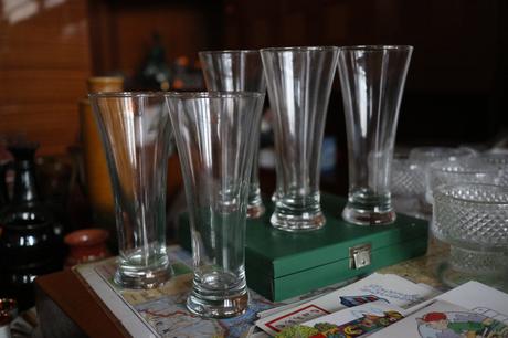 Sklené poháre,misky,