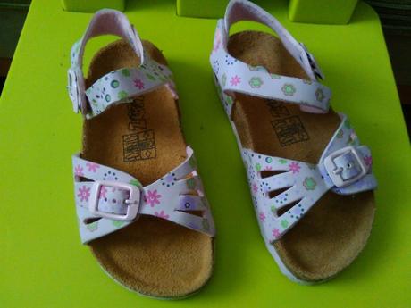 Sandálky, 27