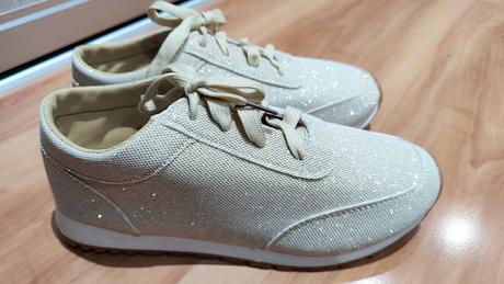 Trblietavé tenisky, 39