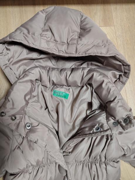 Predlzena zimna bunda benetton 128/134, benetton,134