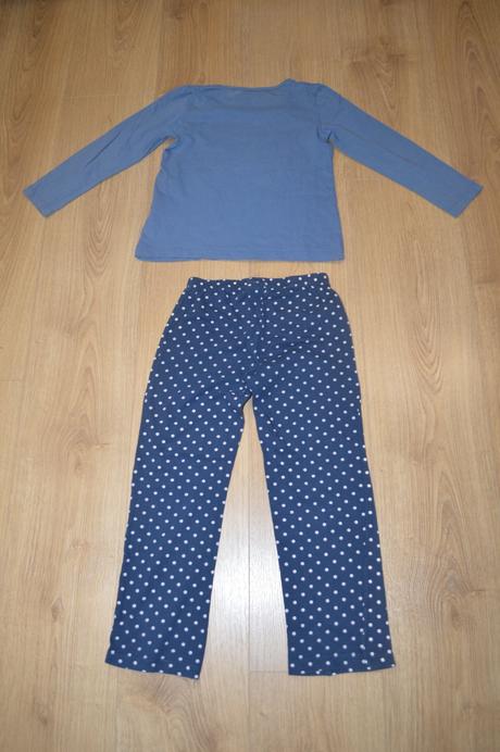 Pyžamo, lupilu,110