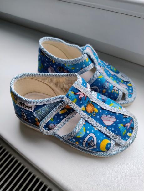 Papučky 24, manik,24