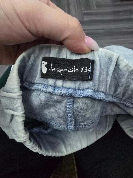 Despacito kraťasy, 134