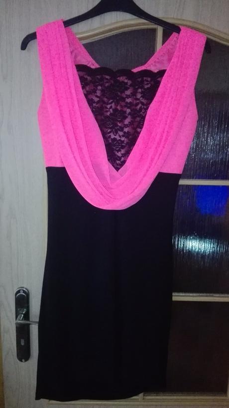 Spolocenske saty, 44