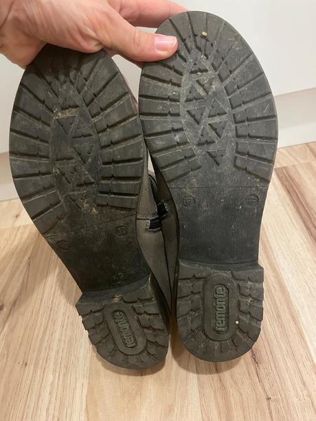 Prechodné jemne zateplene čižmy-remonte, 37