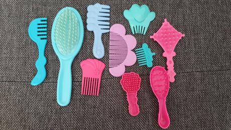 Rozne hrebene a kefy pre babiky, 