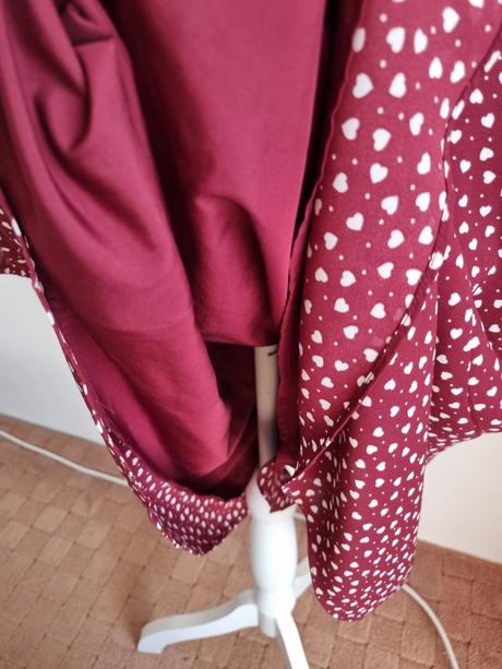 Bordové zavinovacie šaty oasis m so srdiečkami, m