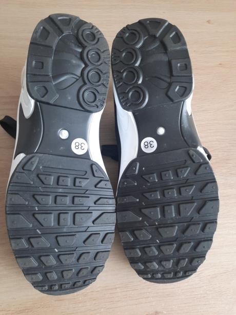 Tenisky, 38