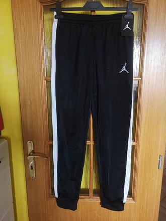 Jordan tepláky veľkosť 13-15 rokov, air jordan,158 / 164 / 170