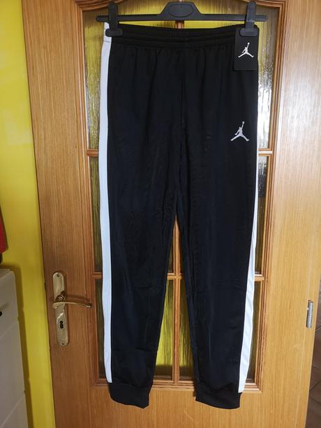 Jordan tepláky veľkosť 13-15 rokov, air jordan,158 / 164 / 170