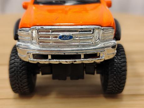 Zber retro model ford f-series 4x4 rebels, maisto,