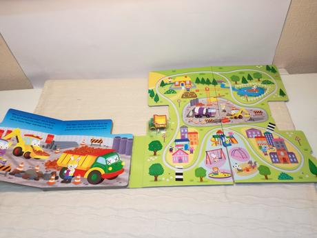 Little train  + wind it up toy  nsp19, 