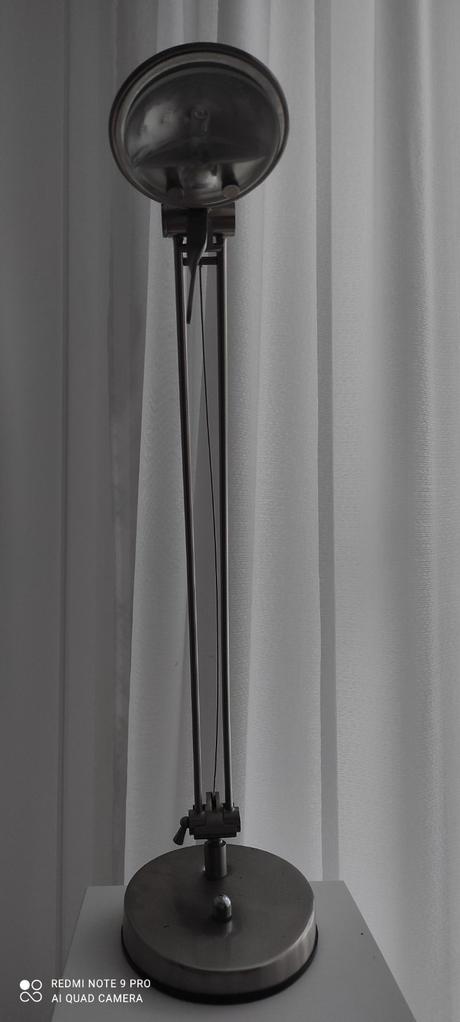 Stolná lampa strieborná,