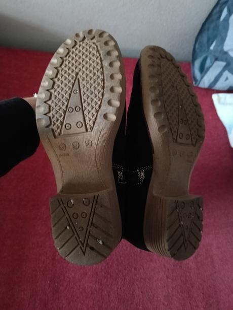 Krásne kvalitné čižmy z brúsenej kože veľkosť 35,5, 35