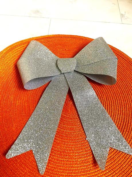 Veľká strieborná vianočná mašľa, 