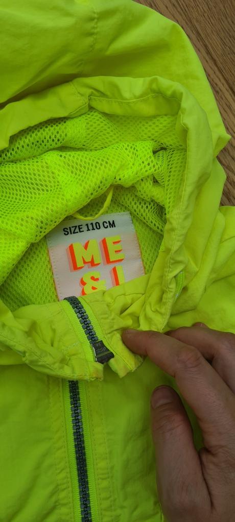 Vetrovka neonova, reserved,98