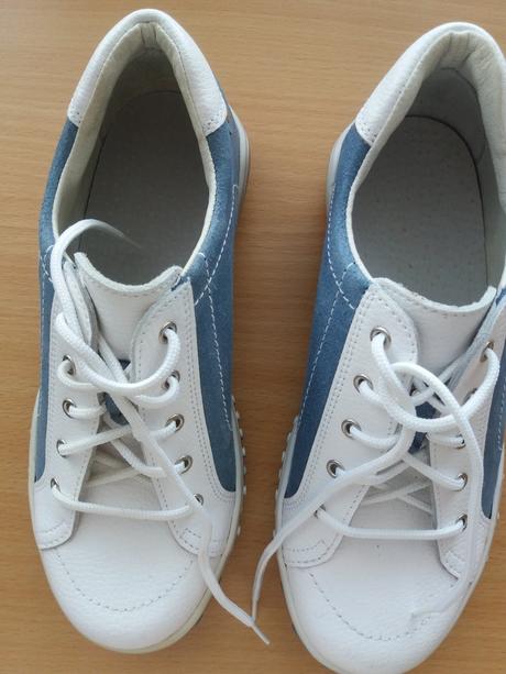 Nenosené kožené topánky, tripos,35