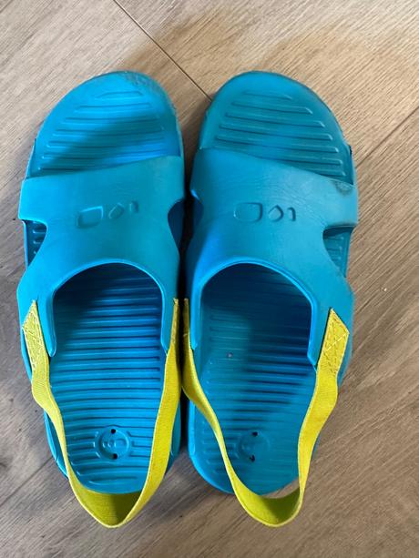 Topanky do vody veľ.33-34, nabaiji,33