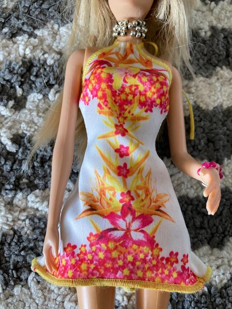Blond barbie,