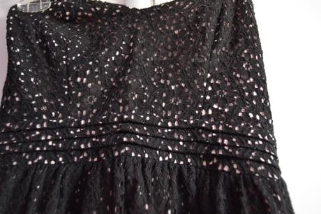 Čipkované šaty, s