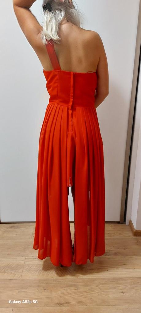 Spoločensmé šaty, 40