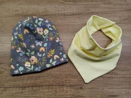 Čiapka so slintáčikom, <50 - 158