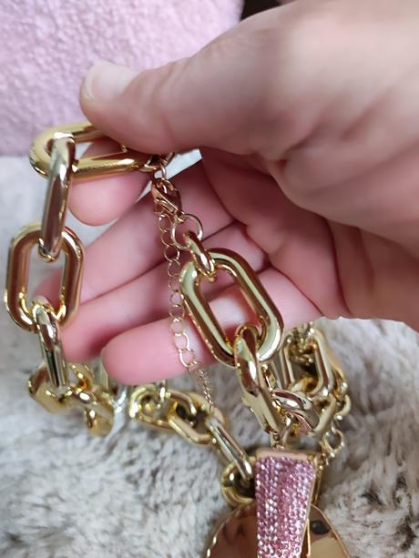 Dámsky náhrdelník, 