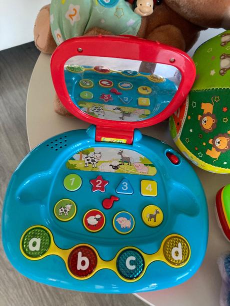 Interaktívne hračky pre malé deti, 