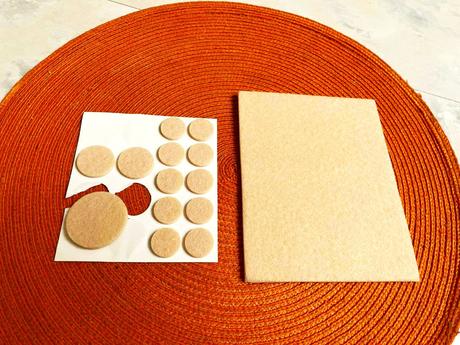 Ochrana nábytku z filcu,