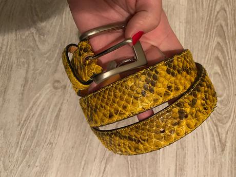 Dámsky opasok z pitóna, 