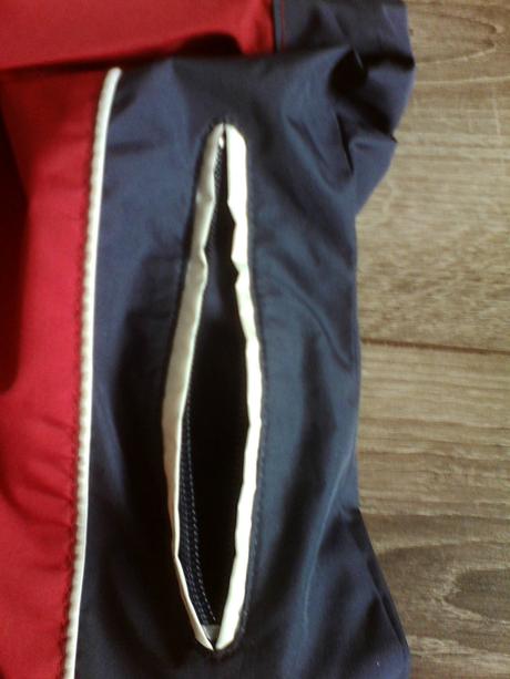 Vetrovočka červeno modrá., topolino,98