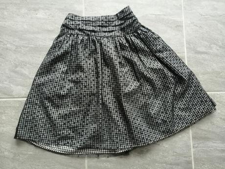 Zaujímavá čb sukňa v122-128,7-8r., 122